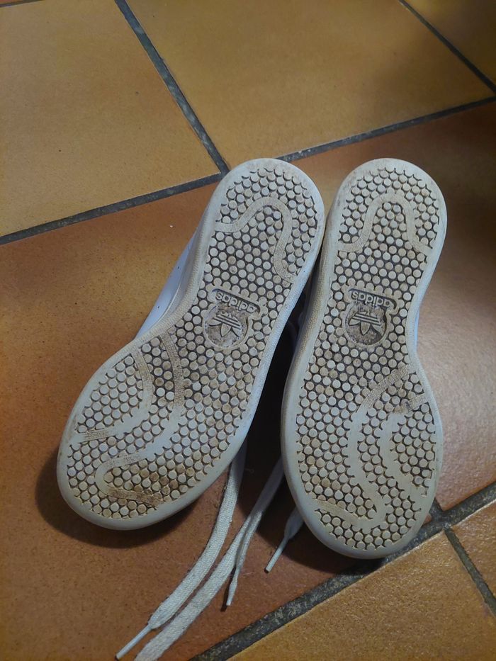 Basket Adidas 32 - photo numéro 2