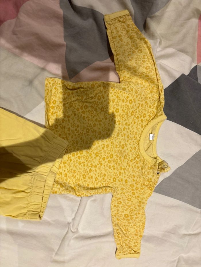 Pyjama 2 pièces en 6 mois - photo numéro 2