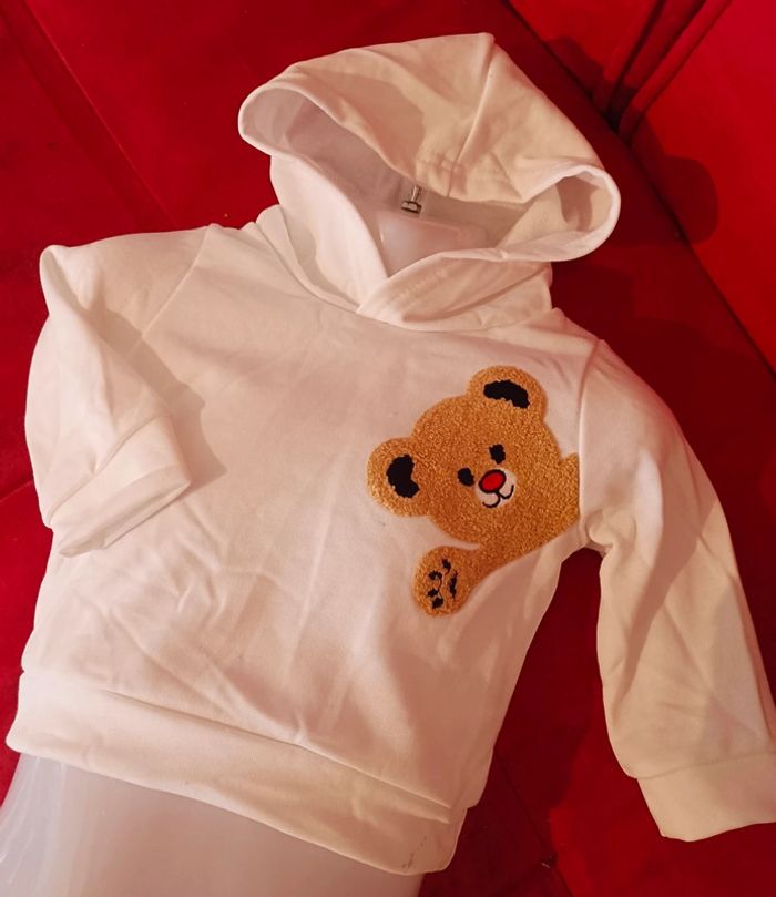 Sweat 9/12 mois neuf