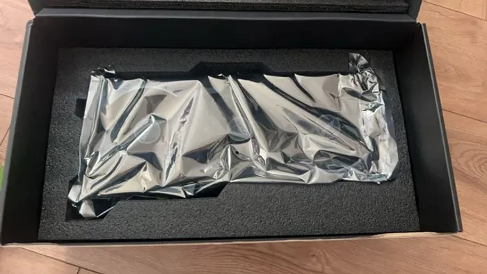 Carte graphique GIGABYTE RTX 5090 Aorus Master 32 Go GDDR7 - NEUVE - photo numéro 5