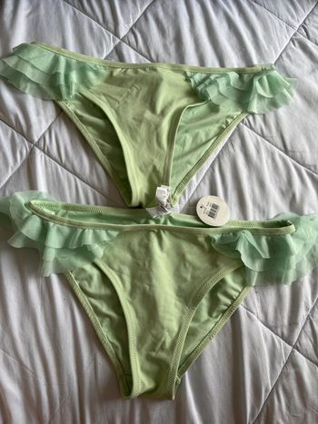 Lot 2 bas de maillot de bain bikini vert pale tulles volant Penti taille L/40 neuf avec étiquette