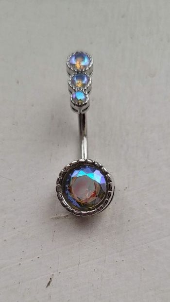 Piercing nombril argenté multicolore