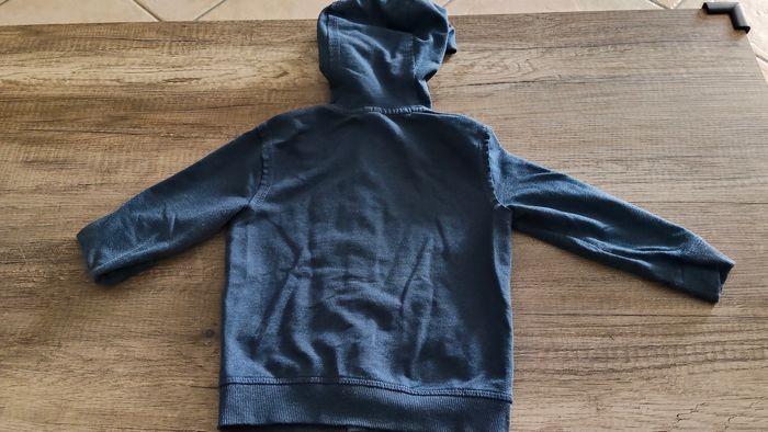 Veste zippée à capuche 3 ans - photo numéro 3