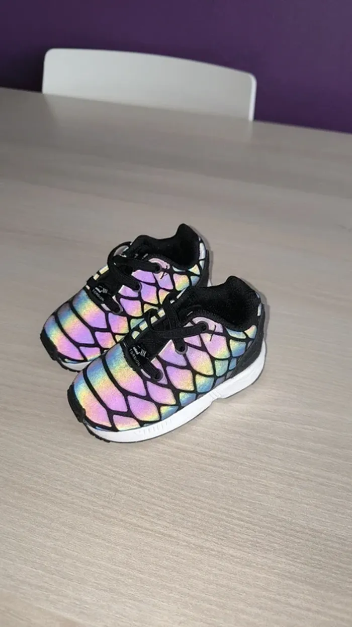 Basket adidas ZX flux taille 19 neuf - photo numéro 2