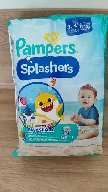 8 paquets de 12 couches bébé Pampers Splashers Taille 3-4