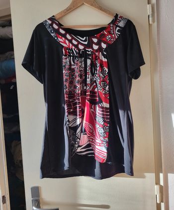 Blouse à manches courtes à motif art taille 42
