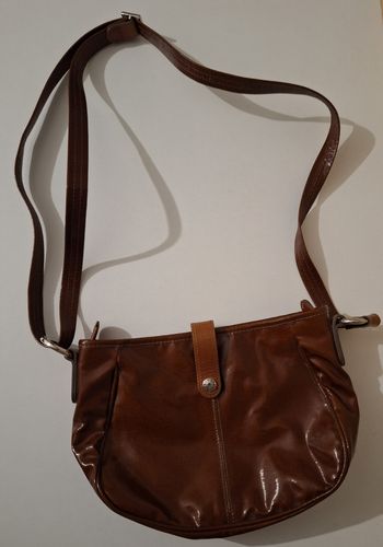 Sac à bandoulière marron brillant