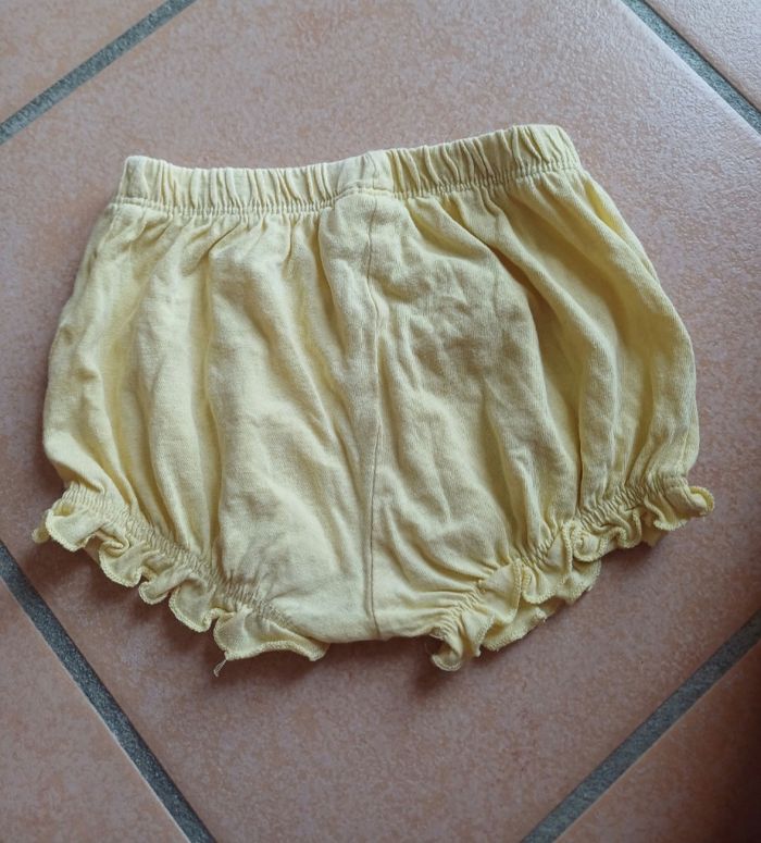 Short jaune 9 mois - photo numéro 2