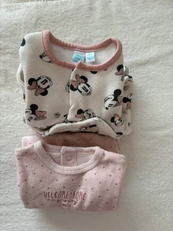 Lot 2 pyjamas fille hiver 3 mois – Très bon état