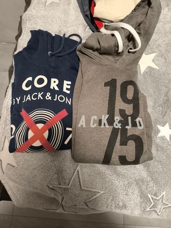 Lot de 2 sweats à capuche