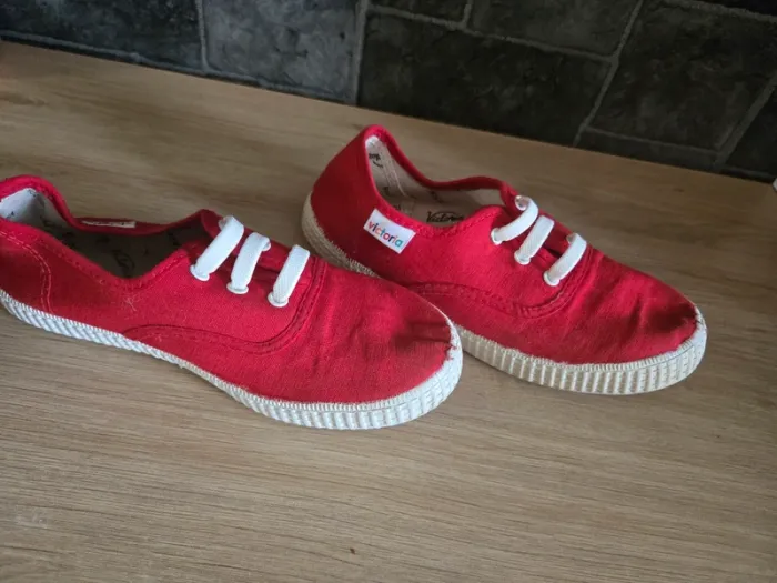 Chaussures Victoria Inglesa rouge pointure 32 comme neuves - photo numéro 5