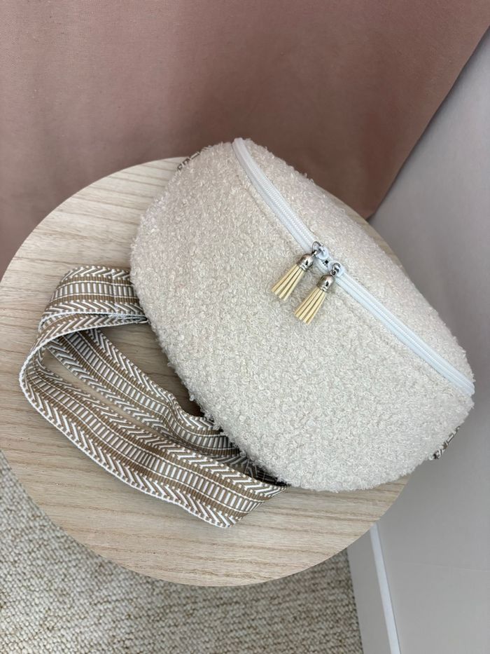 Banane neuve 🤍 - photo numéro 2