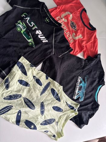 Lot de 4 tee-shirts T 6ans 