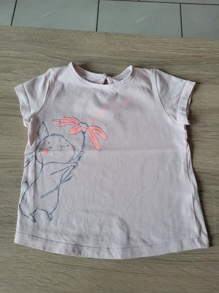 Lot de 3 (+1) tee-shirts fille en 18 mois - photo numéro 2