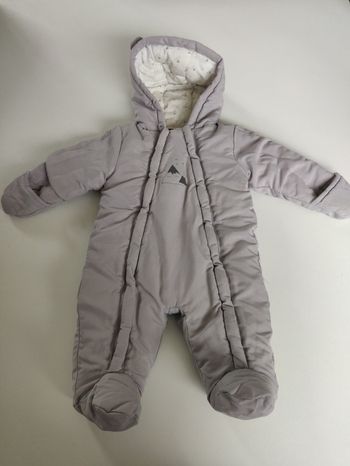 Combinaison taille 62 cm