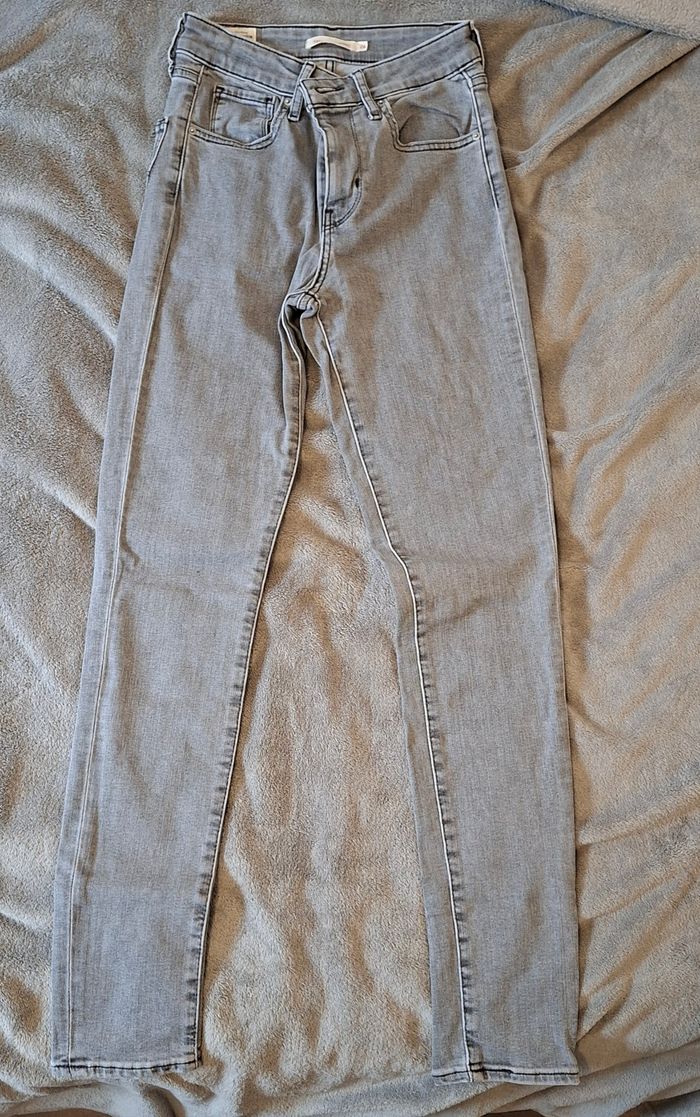 Jean skinny levi's gris taille 36