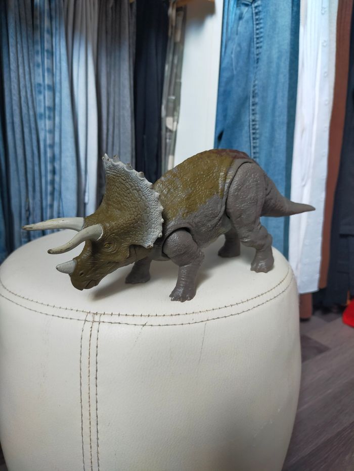 Dinosaure sonore Jurassic park Jurassic word