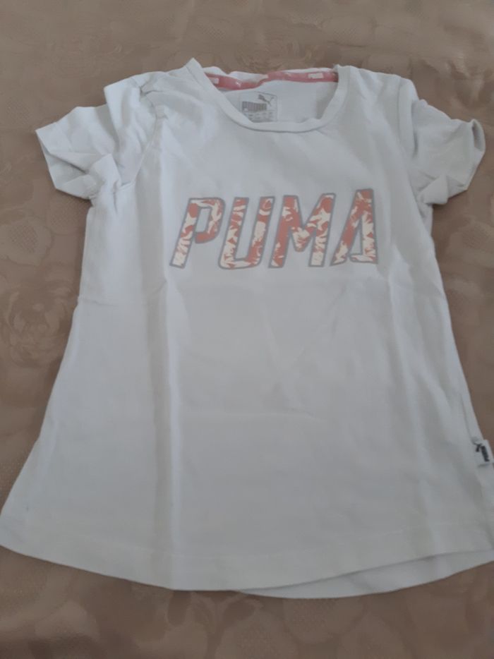 Tee-shirt Puma taille 5/6 ans