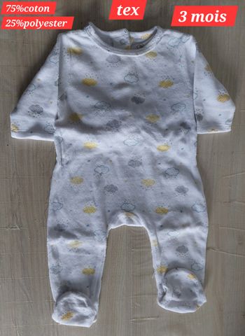 Grenouillère motif nuage fille 3 mois