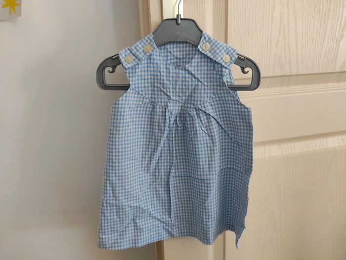 6mois robe d été bleue Vichy . Tbe - photo numéro 2