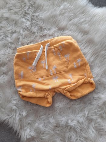 Short jaune 3 mois