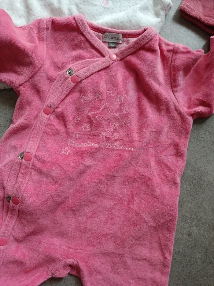 Lot de 4 pyjamas en velours rose et blanc 1 mois - photo numéro 4