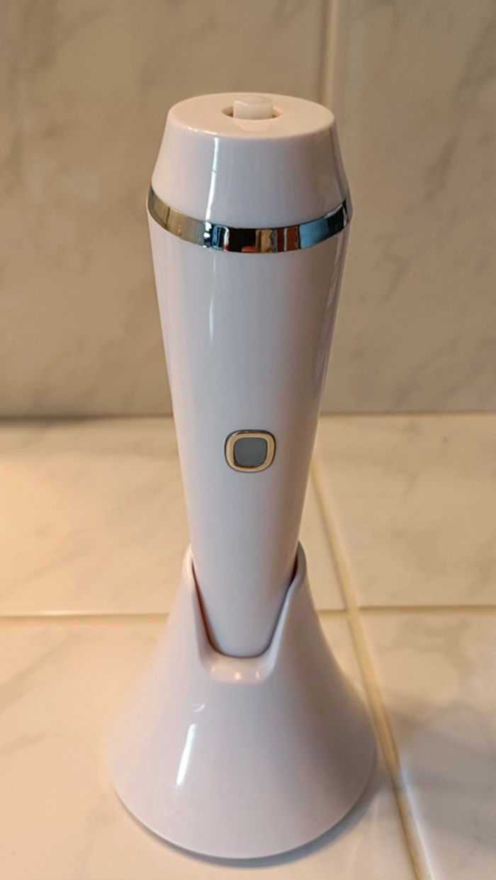 Brosse visage USB + 4 têtes - photo numéro 2