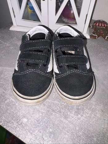 Vans noires
