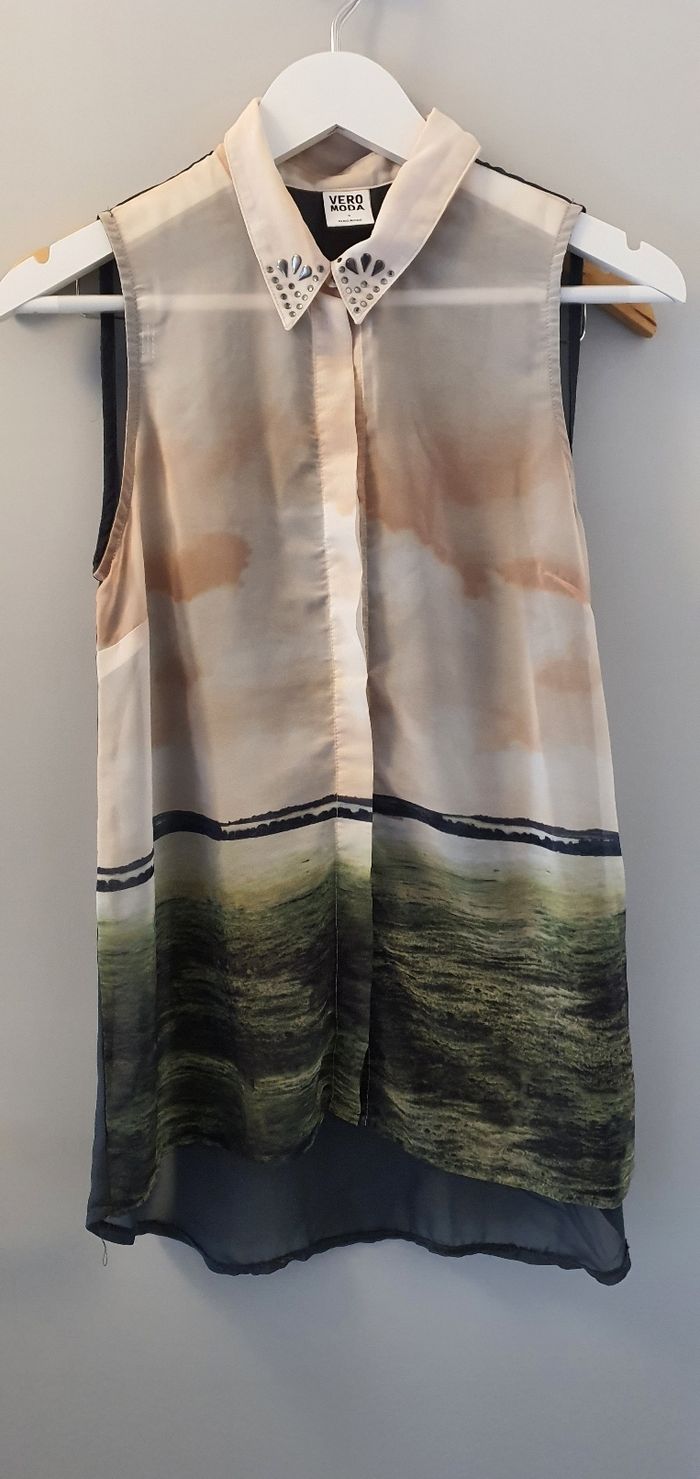 Chemise voile sans manches rock col bijou - photo numéro 3