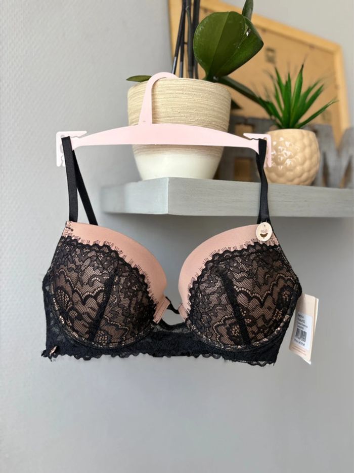 Soutien-gorge Les petites bombes - noir/beige dentelle - taille  95B - neuf avec étiquette