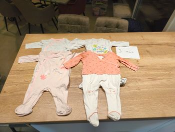 Lot vêtement fille 9 mois