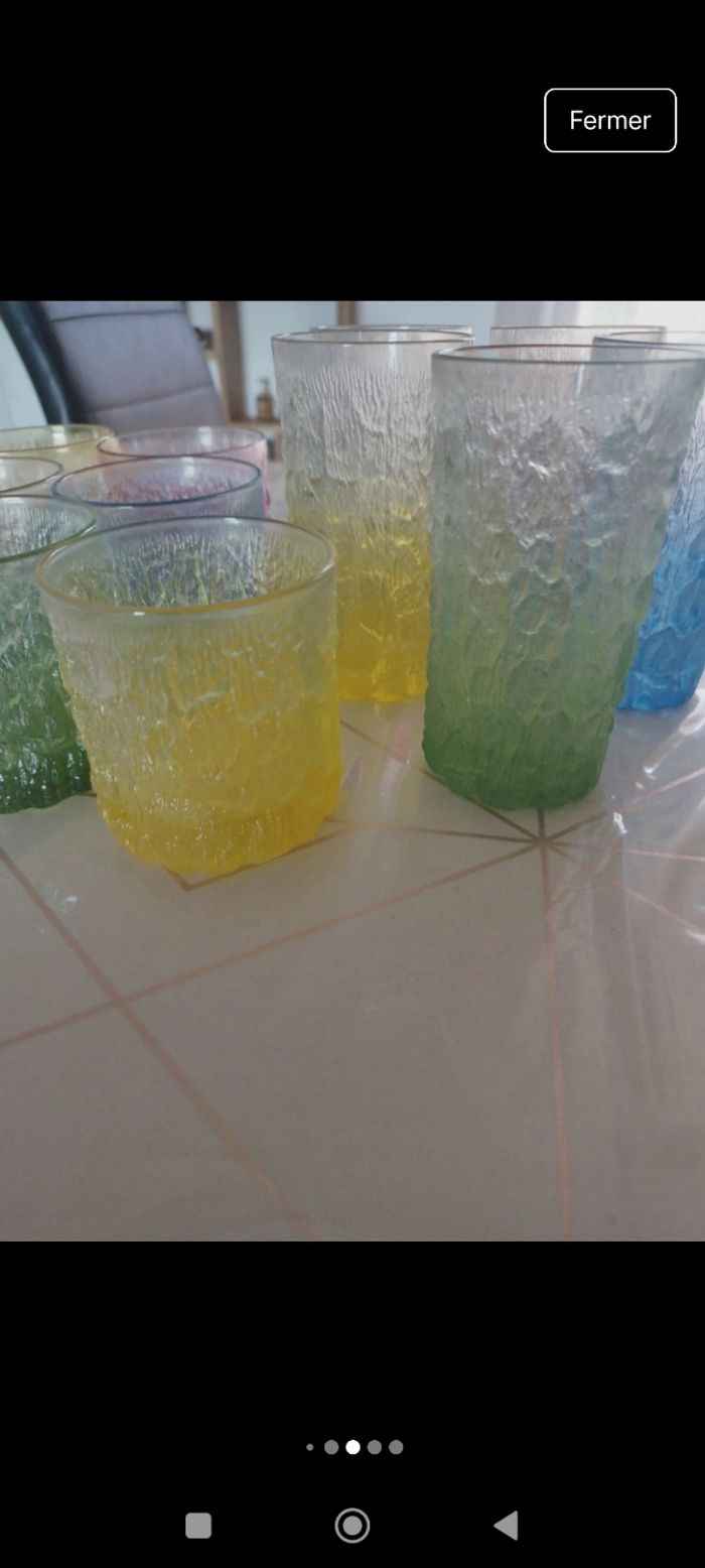 Lot de 11 verres  colorés - photo numéro 4
