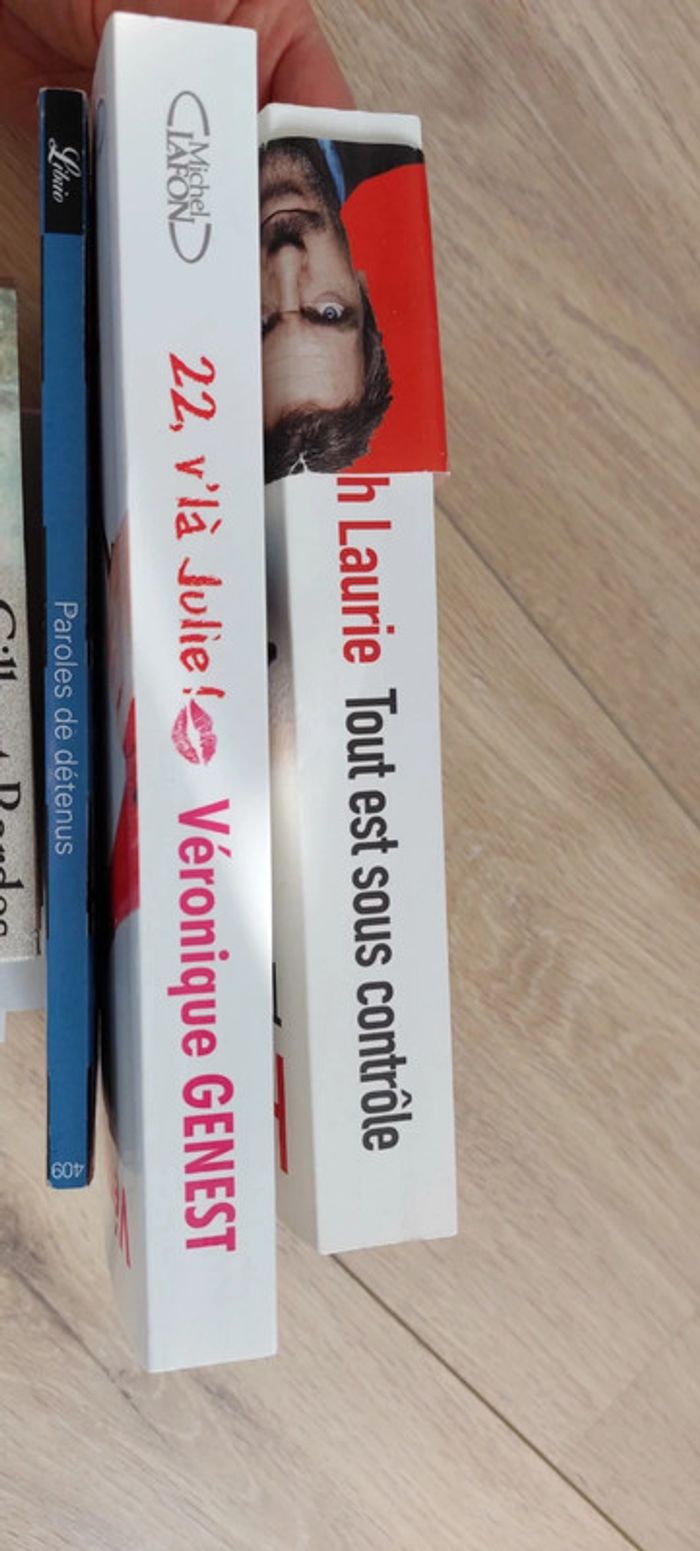 Lot 3 livres brochés