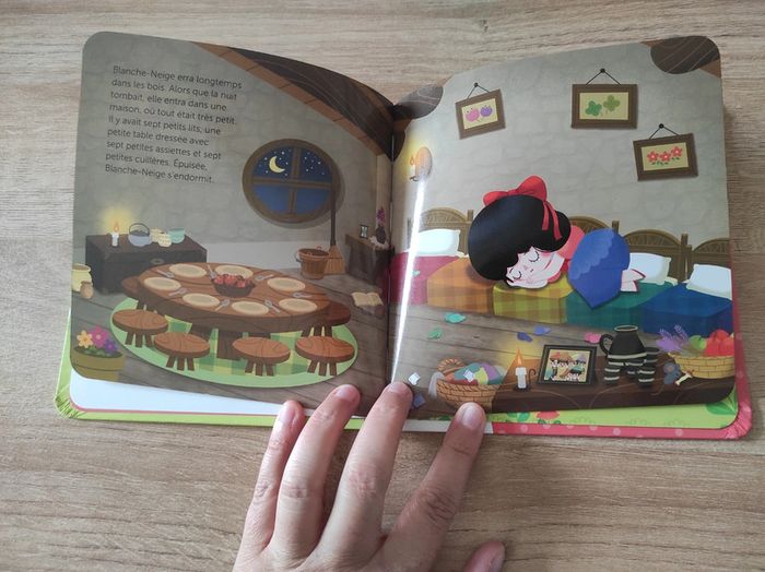 Livre mes p'tits contes Blanche Neige - photo numéro 3