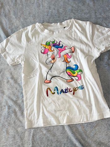 T-shirt licorne maelys personnalisé 8 ans