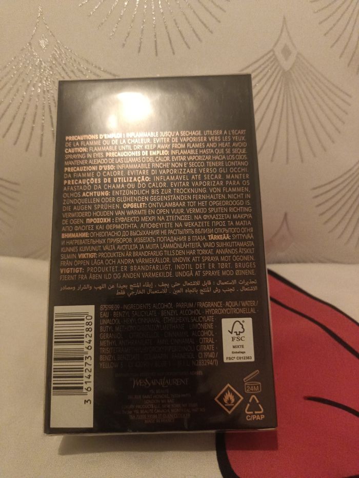 Yves Saint Laurent - photo numéro 4