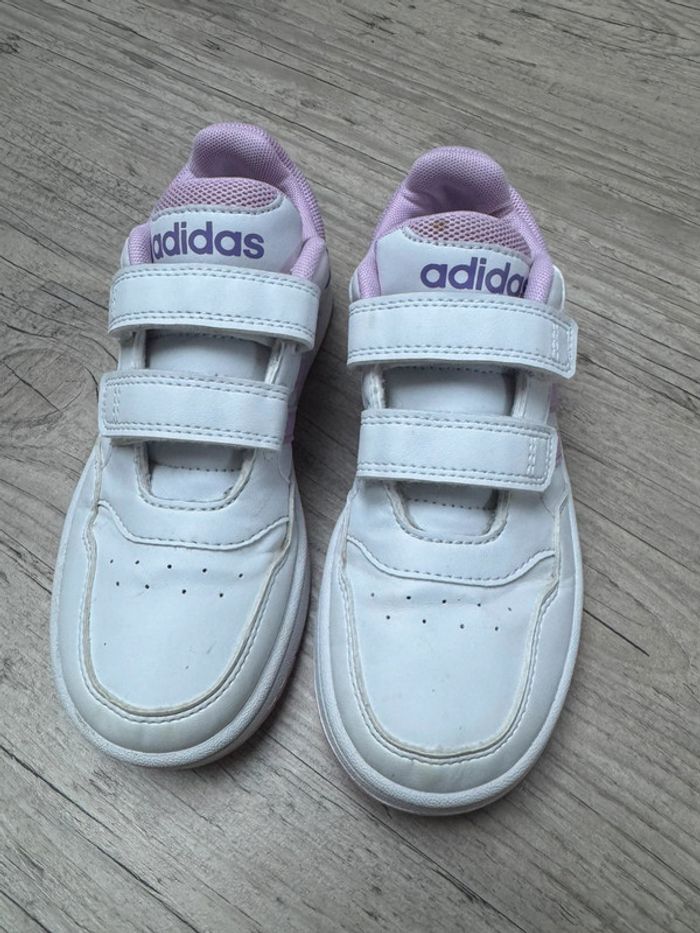 Adidas hoops 3.0 cf c TBE 32 blanche lilas - photo numéro 2