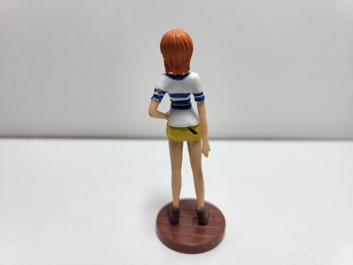 One Piece Mini Figurine - Choco Egg - Nami 03 - photo numéro 2
