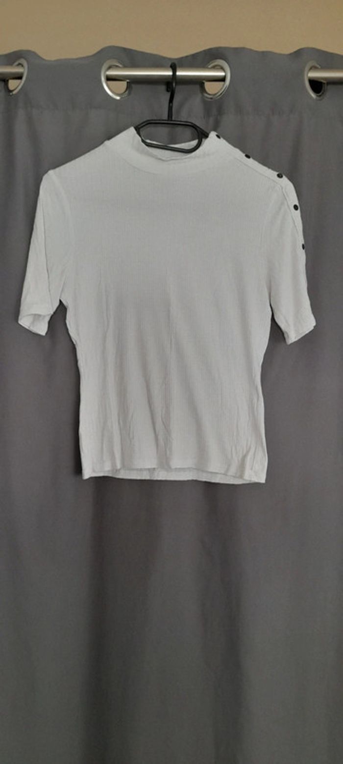 T-shirt top blanc à petit col - photo numéro 2