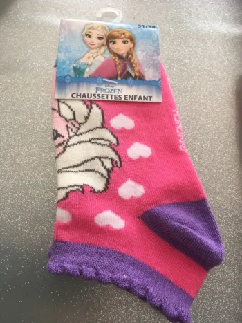 paire de Chaussettes 23/26 Reine des neiges NEUVE