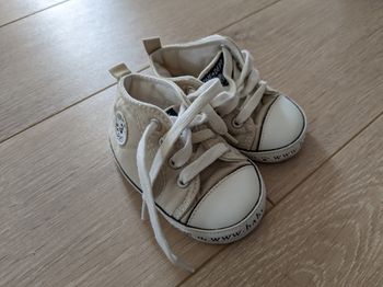 Divers chaussures bébé