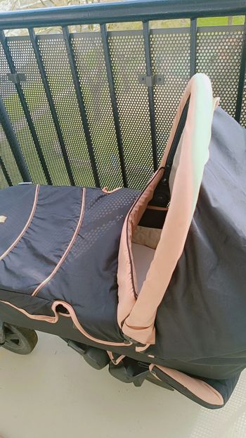 Vendre poussette bébé 