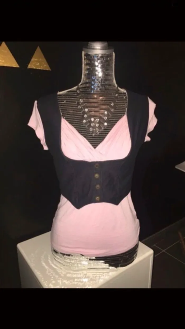 Top avec effet de superposition