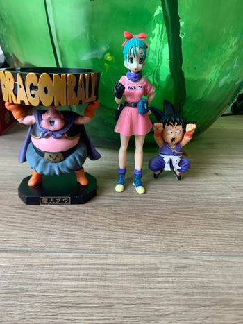 lot figurine et cendrier