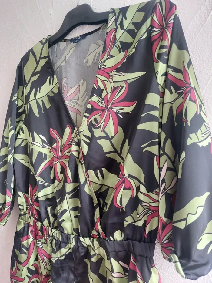 Combishort imprimée à fleurs Taille 42 - photo numéro 3