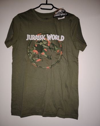 Tee shirt Jurassic world taille 11/12 ans