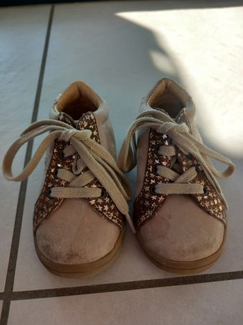 Chaussures montantes à lacets T.18 Babybotte