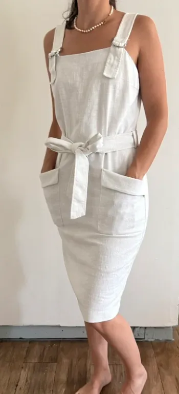 🤍 Robe blanche style salopette – Hugo Boss – Taille 38 🤍