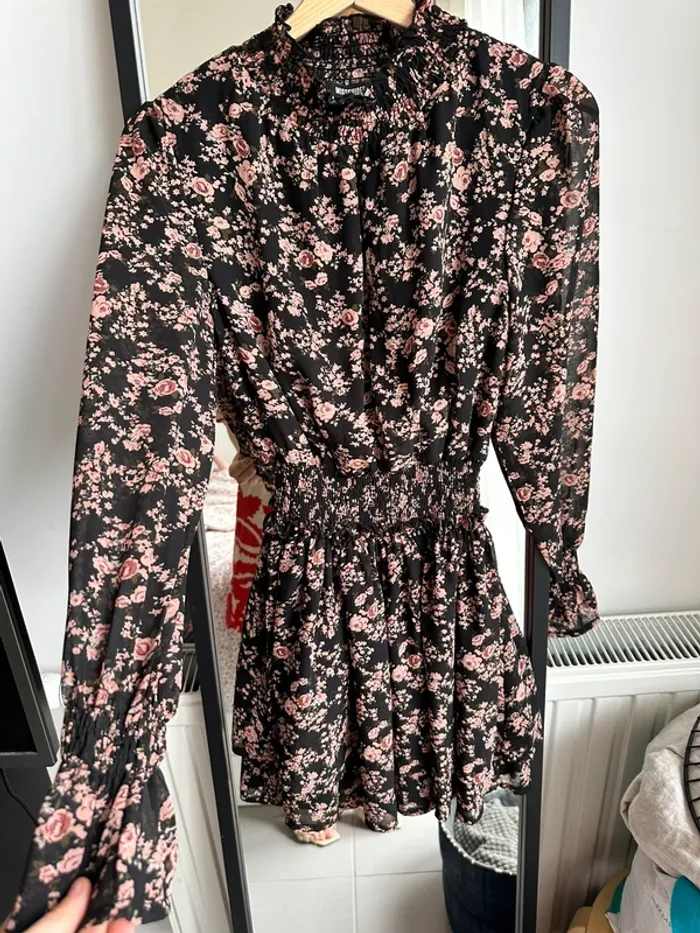 Robe fleuri manches longues