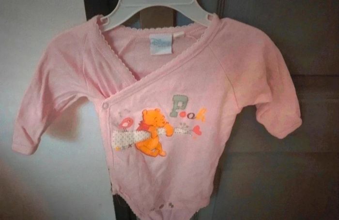 Lot de 5 bodies 6 mois Looney Tunes et disney - photo numéro 5